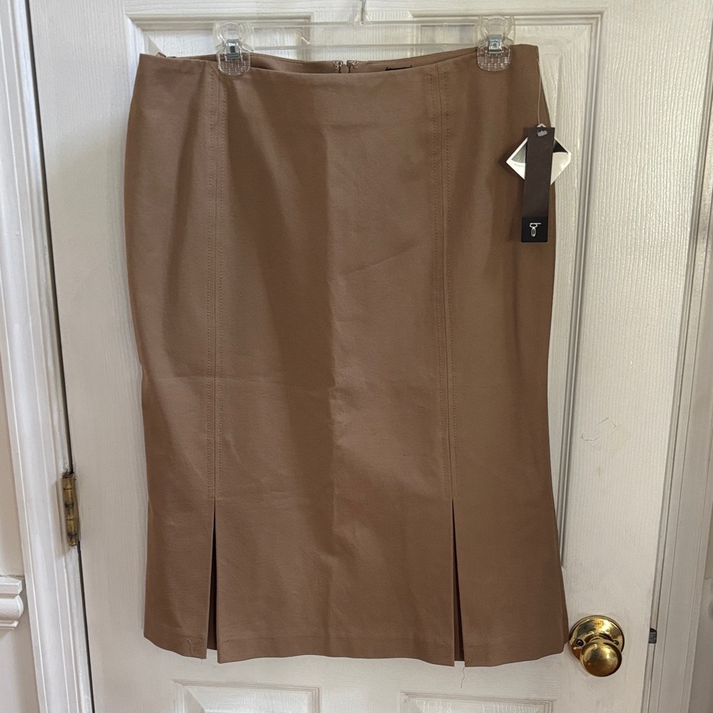 Elegant Tan Skirt